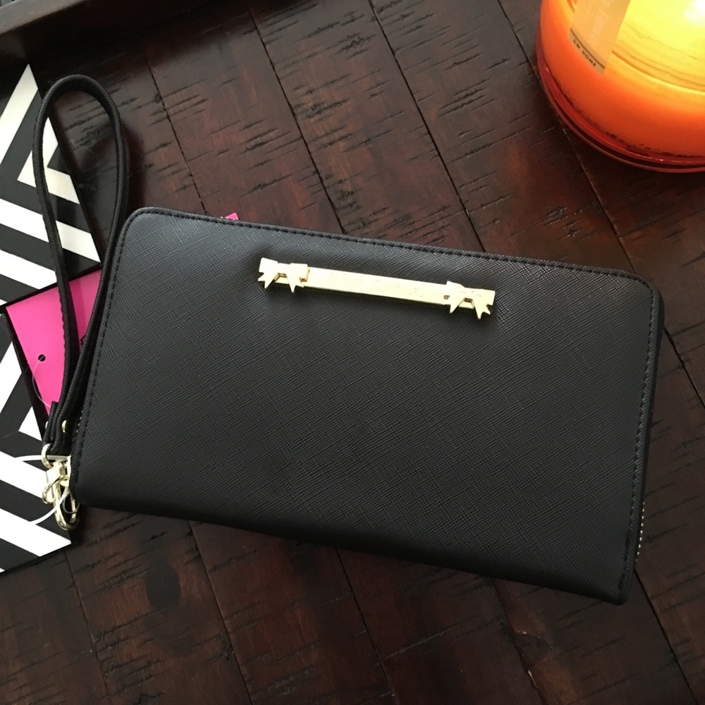 Betsey Johnson Zia Wristlet Wallet